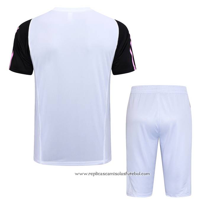 Fato de Treino
 Juventus 2023-2024 Manga Curta
 Branco
 - Calcas Curta
